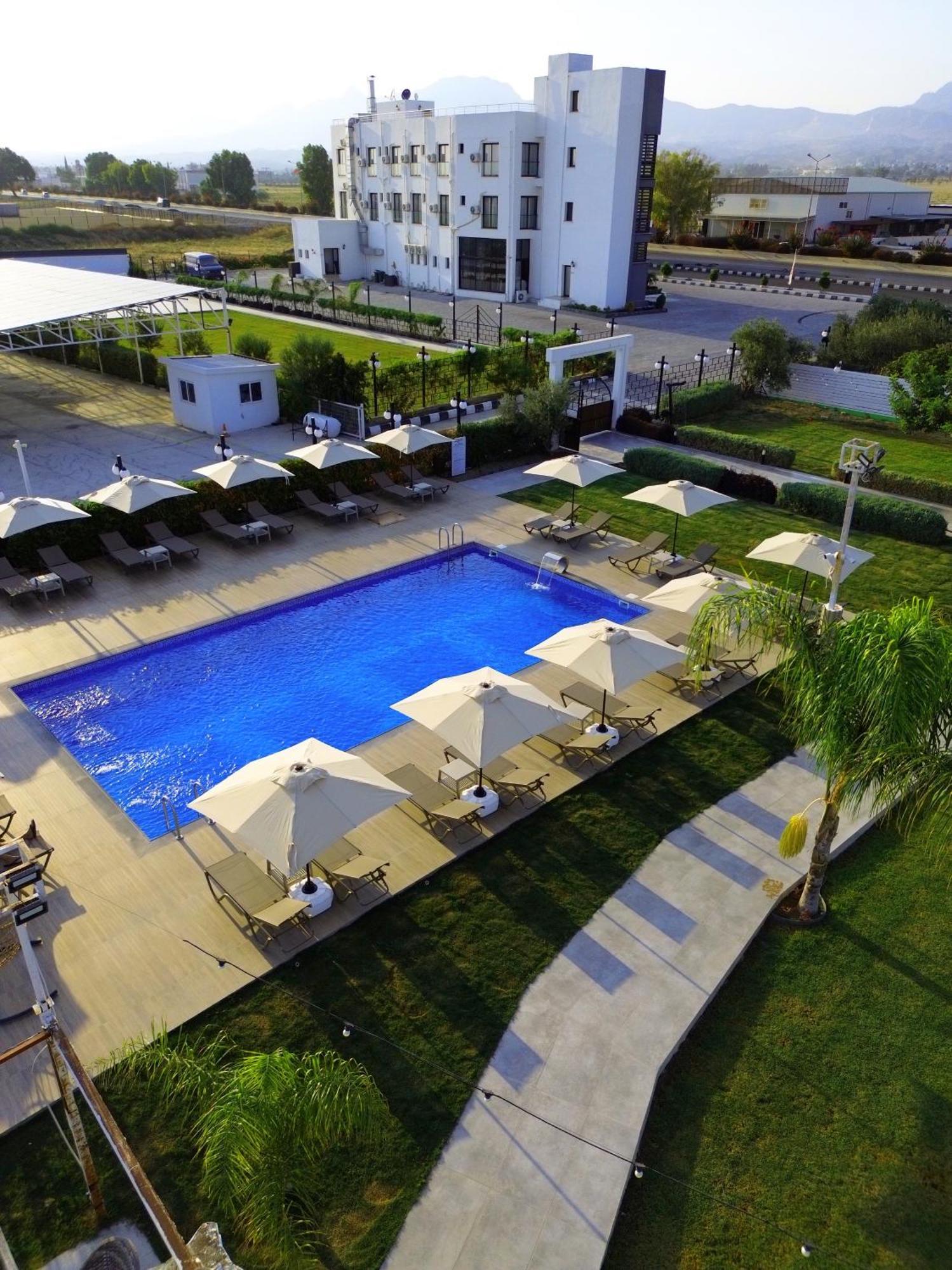 Cezar'S Airport Hotel Nikosia Exterior foto